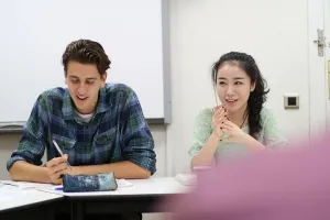 UNSERE SCHULE IN MADRID DQ 13